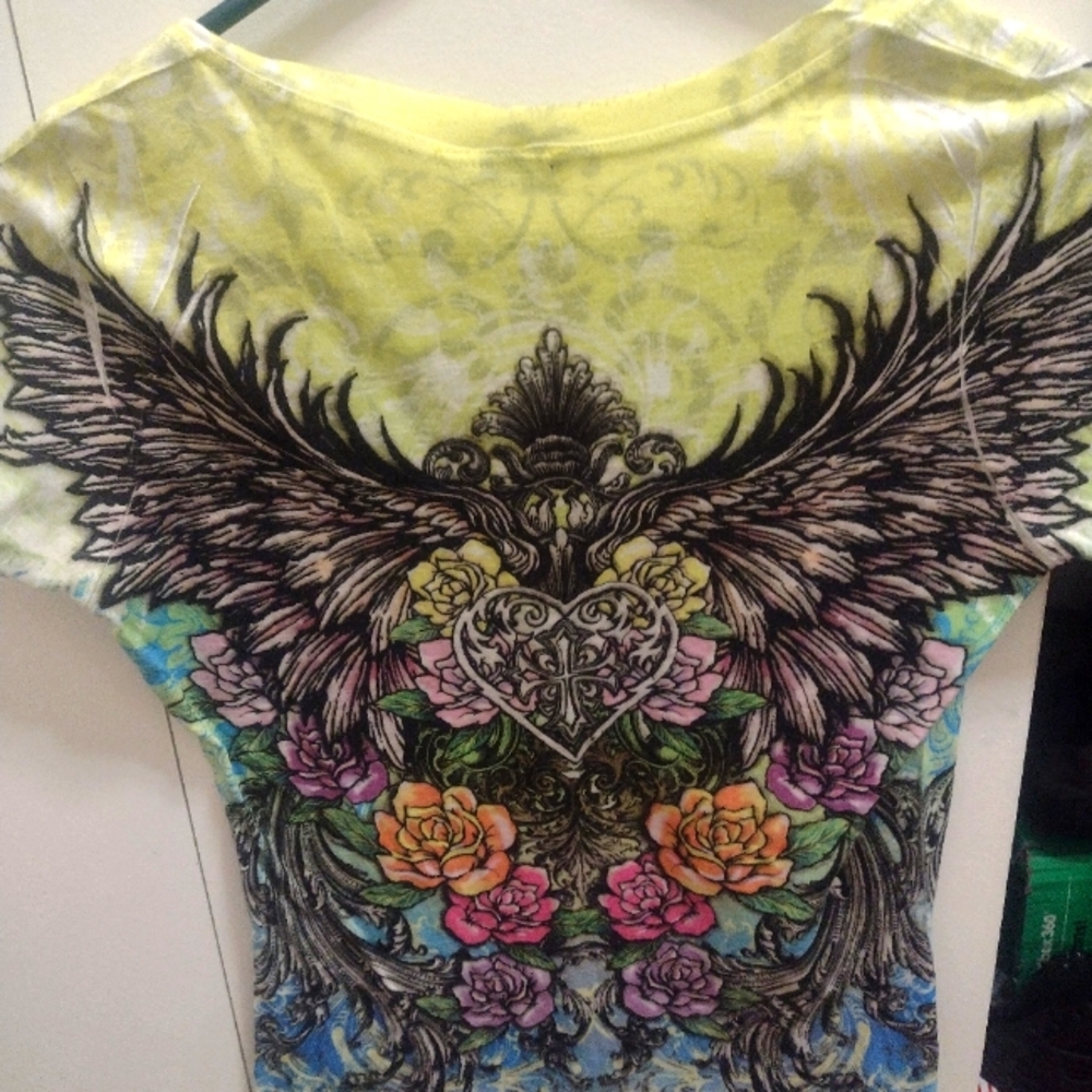 Tee shirt
